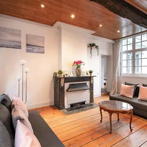 https://the-capital-street-lodge.hotelsghent.com